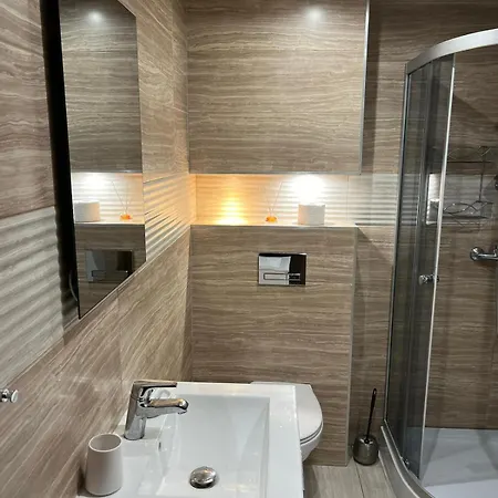 Baliowy Zar Nad Jeziorem W Miedzybrodziu *