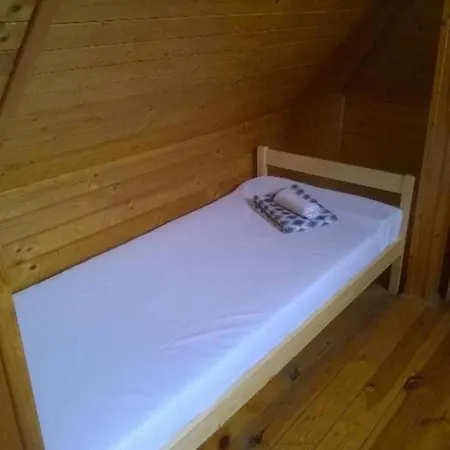Baliowy Zar Nad Jeziorem W Miedzybrodziu Miedzybrodzie Zywieckie