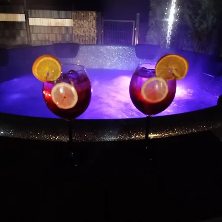 Baliowy Zar Nad Jeziorem W Miedzybrodziu *