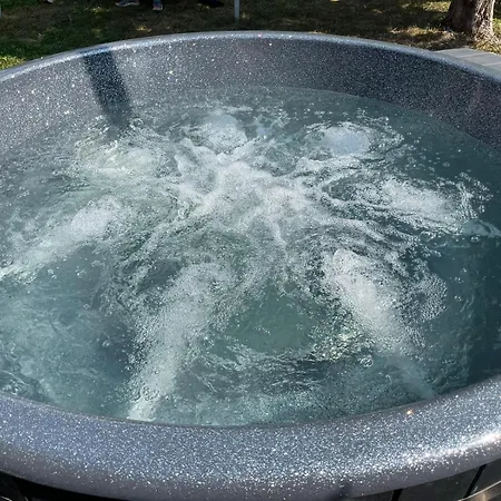 Baliowy Zar Nad Jeziorem W Miedzybrodziu Villa