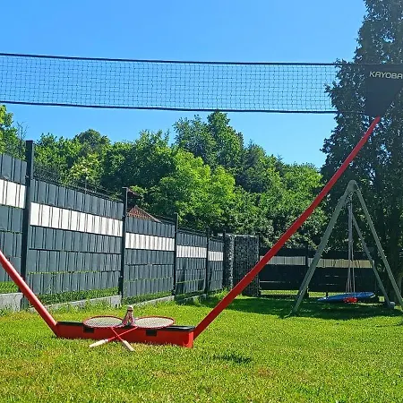 Baliowy Zar Nad Jeziorem W Miedzybrodziu Miedzybrodzie Zywieckie