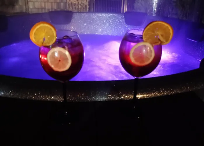 Baliowy Zar Nad Jeziorem W Miedzybrodziu *