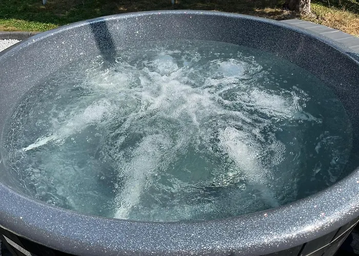 Baliowy Zar Nad Jeziorem W Miedzybrodziu Villa