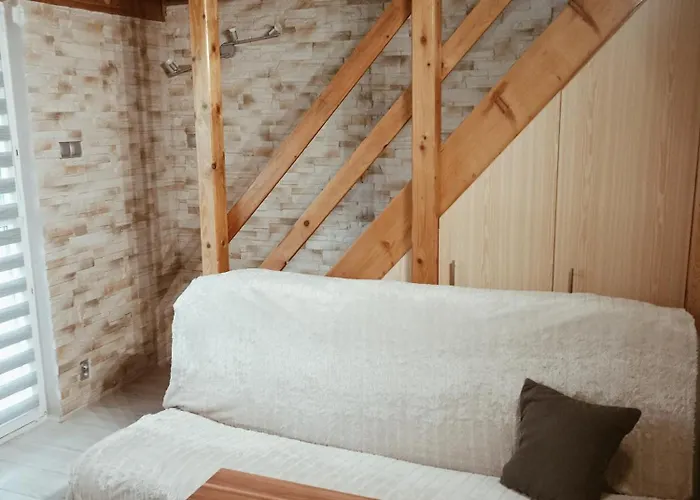 Baliowy Zar Nad Jeziorem W Miedzybrodziu Villa