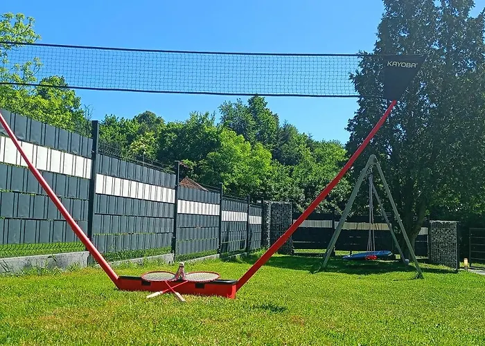 Baliowy Zar Nad Jeziorem W Miedzybrodziu Miedzybrodzie Zywieckie